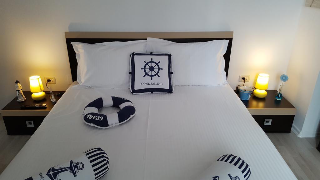 Alex Apartments Нэводари Экстерьер фото